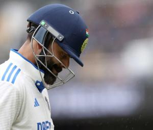 Kohli confronts Australian journalist for 'filming family without consent' 