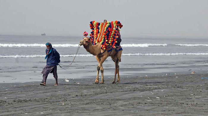 Mercury drops to single digits in Karachi, yet again Mercury drops to single digits in Karachi, yet again