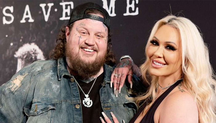 Jelly Rolls hilarious reaction to wife Bunnie Xos Christmas baking attempt