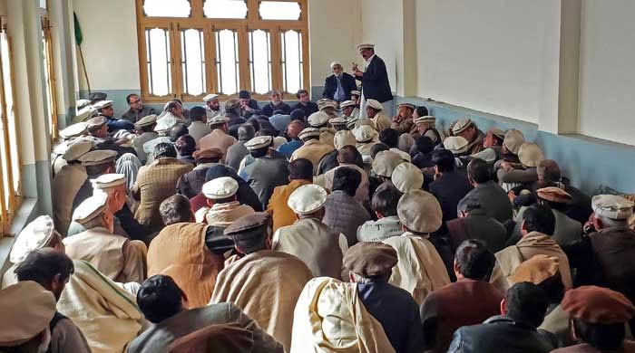 Kurram crisis: Kohat jirga to resume today amid stalemate over weapons surrender