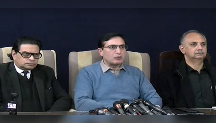 (From left to right) PTI Secretary General Salman Akram Raja, Chairman, Barrister Gohar Ali Khan and  Leader of the Opposition in the National Assembly Omar Ayub address a joint press conference on January 7, 2024. —  Geo News/screengrab