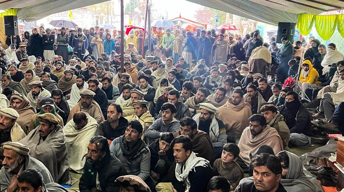 Perishable goods return from Tal as Parachinar routes remain blocked