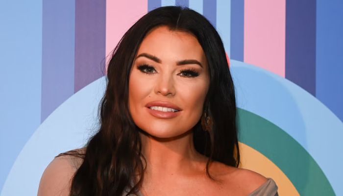 Jess Wright shares tearful tribute after family tragedy