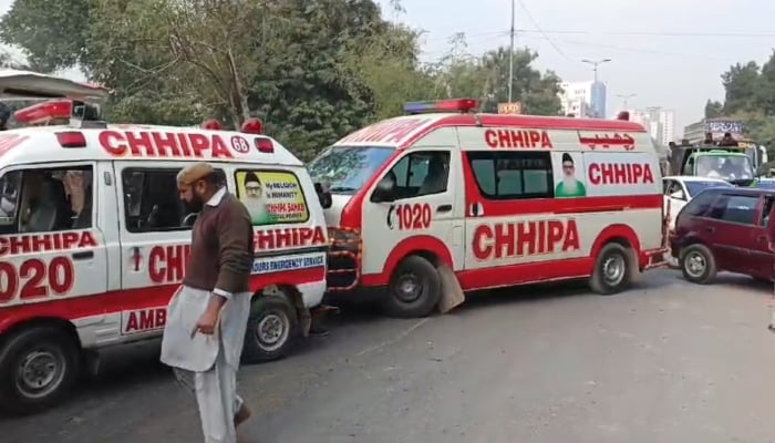 Ambulances are parked on the roadside on Shaheed-e-Millat road in Karachi on January 10, 2025. — Screengrab/ Reporter