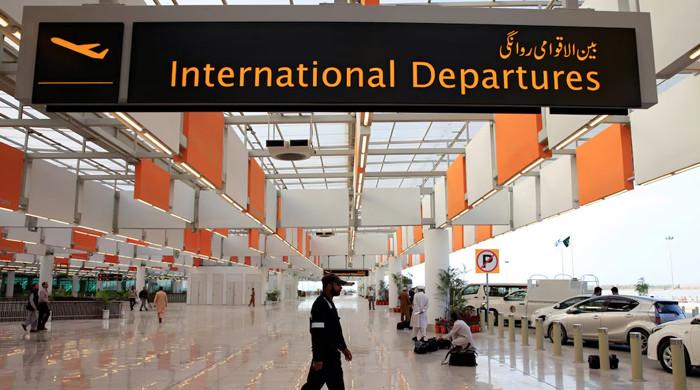 258 Pakistanis deported from seven countries, 16 arrested in Karachi