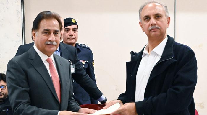 PTI demands CJP-led probe into May 9, Nov 26 events, political prisoners' release