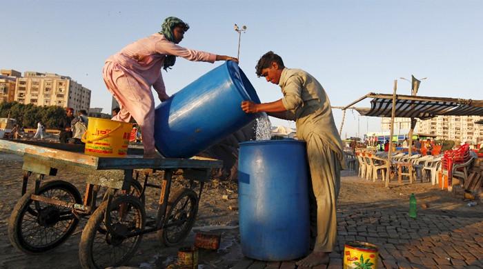 Federal govt allocates Rs8 billion for Karachi water project to ease woes