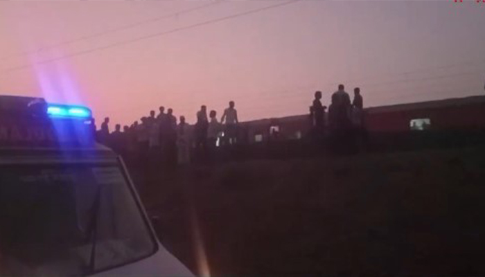 People gathered as ambulances arrive at the spot near Pachora station, where several passengers of Pushpak Express were hit by Karnataka Express on January 22, 2025. — X/@PTI_News