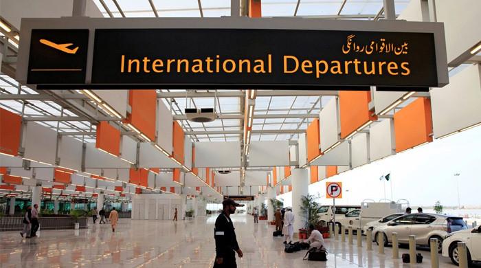 FIA orders stricter screening measures for passengers at immigration
