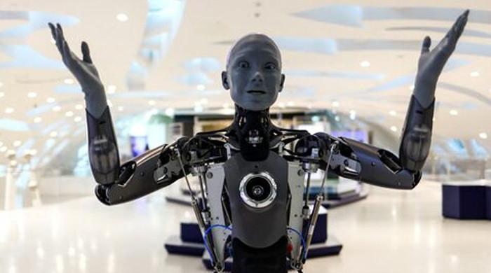 Does the algorithm need a chaperone?