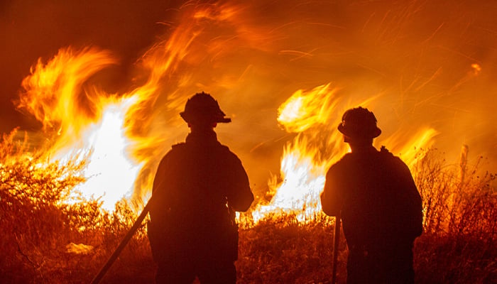 New wildfire near Los Angeles explodes to 9,400 acres, forces evacuations