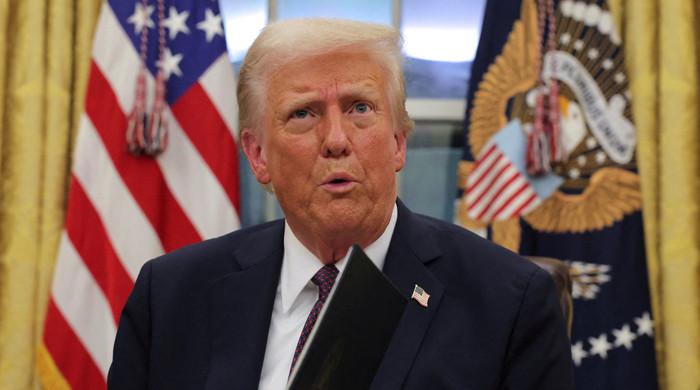 Trump executive order will restore Muslim 'travel ban', rights groups warn