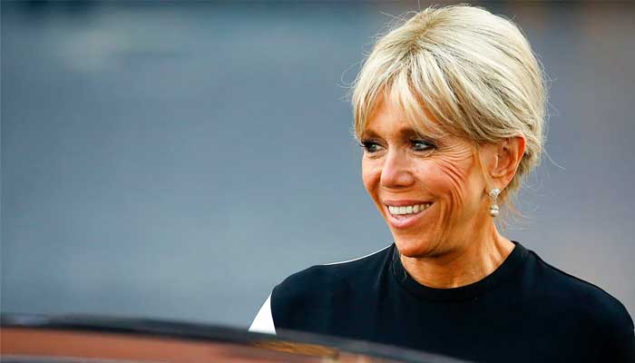 Who is Veronique Dreux and whats her relation to Brigitte Macron?
