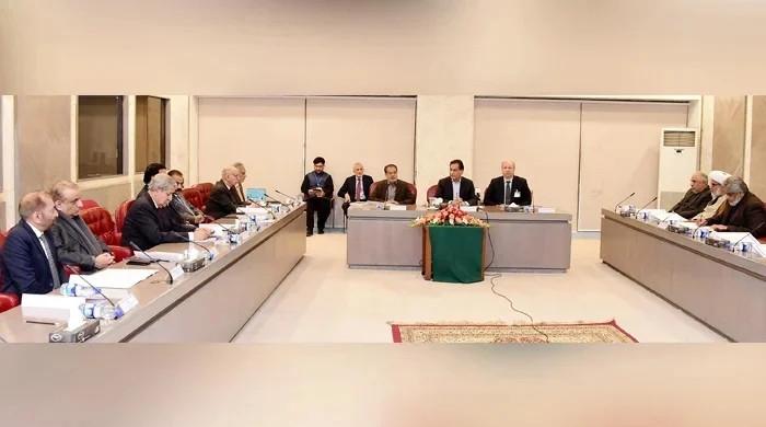 Govt, opposition 'may establish' backchannel contact this week