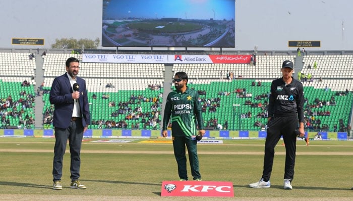 Pakistan captain Mohammad Rizwan (centre) and New Zealands Mitchell Santner (right) at the toss for their first match of the tri-nation ODI series at the Gaddafi Stadium in Lahore on February 8, 2025. — PCB
