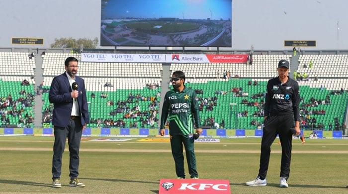 New Zealand win toss, opt to bat against Pakistan  www.geo.tv