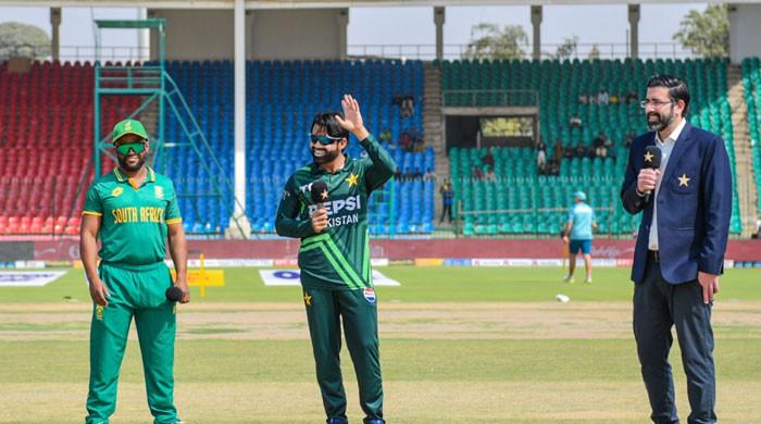 South Africa win toss, opt to bat first in all-important tri-series clash against Pakistan  www.geo.tv