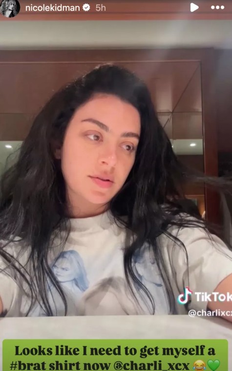 Nicole Kidman reacts to Charli xcxs fangirling gesture