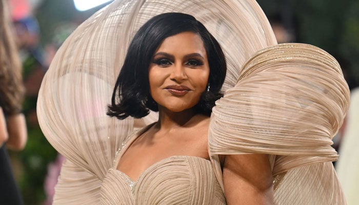 Mindy Kalings kids surprise her after Hollywood Walk of Fame ceremony