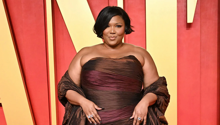 Lizzo flaunts weight loss progress in new video