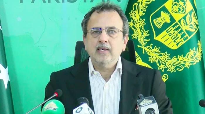 Power minister assures slashing power tariffs at 'right time'