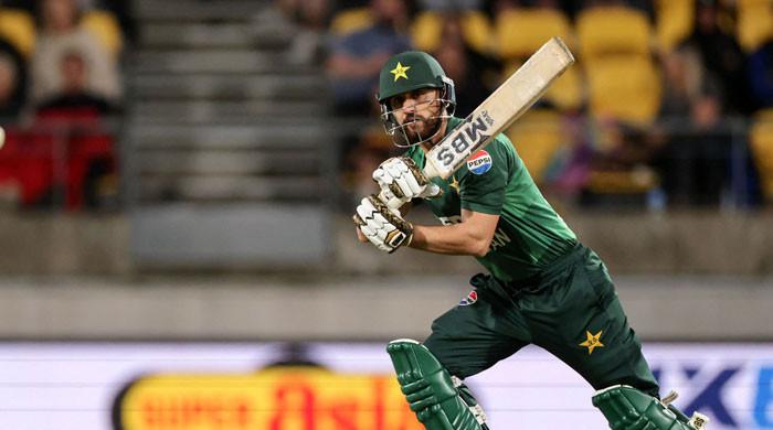 Pakistani batting line crumbles as New Zealand dominate first innings  www.geo.tv