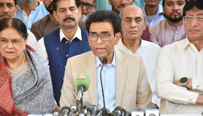 MQM-P Chairman Dr Khalid Maqbool Siddiqui speaking at a press conference at the Bahadurabad headquarters of his party on March 30, 2025. — Facebook@MQM.Pakistan