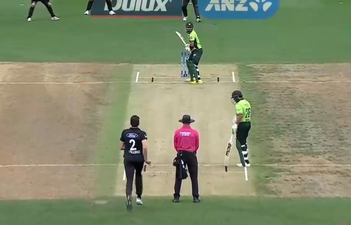 Pakistani batters pictured during the second ODI against New Zealand at Seddon Park in Hamilton on April 2, 2025. — Screengrab via Geo News