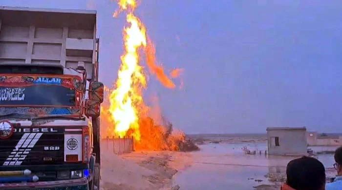 Karachi's Korangi blaze continues into seventh day