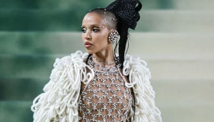 FKA Twigs gives US tour update as visa issues persist