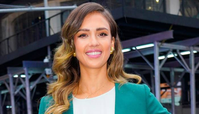 Jessica Alba shows off toned body on family getaway amid Cash Warren divorce