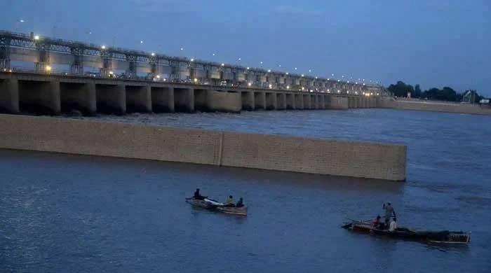 Canal case: SHC issues stay on water availability certificate issued by IRSA