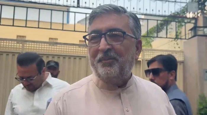 'Concerned' JUI-F seeks PTI's clarification on contacts with establishment