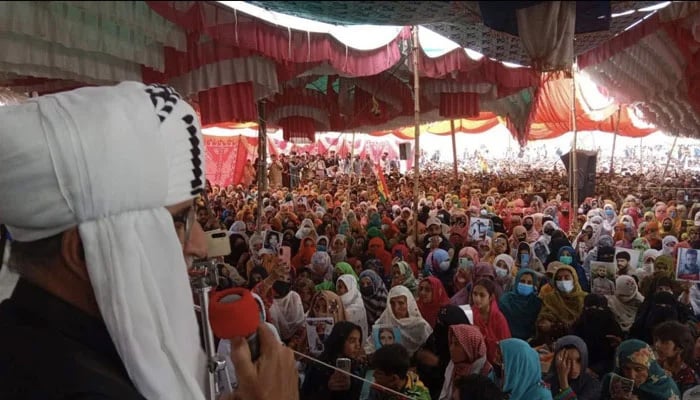 Balochistan National Party (BNP-M) chief Akhtar Mengal is addressing the sit-in participants at Lakpas on April 2, 2025. — X/sakhtarmengal