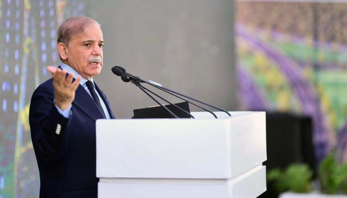 Prime Minister Muhammad Shehbaz Sharif addresses the groundbreaking ceremony of Jinnah Square Murree Road Underpass, Islamabad, April 17, 2025. — APP
