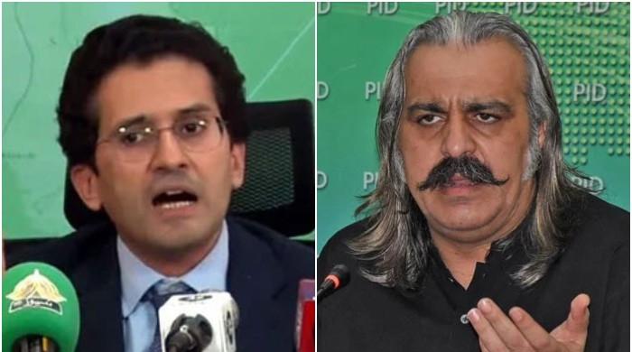 KP CM serves legal notice on federal minister in minerals bill row