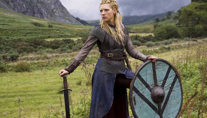 Vikings fans surprise Lagertha actress