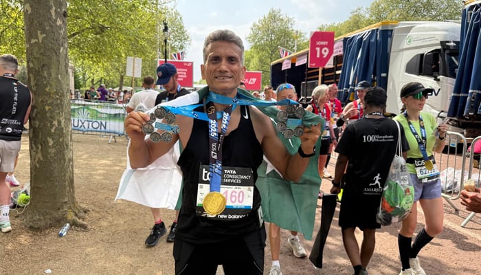 Hamid Butt after winning his second six star medal. — Reporter