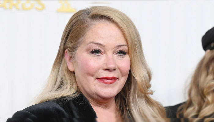 Applegate opens up about her fathers death in emotional talk