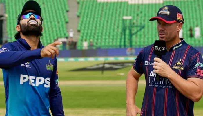 Multan Sultans captain Mohammad Rizwan (Left) and Karachi Kings captain David Warner (Right) during the toss time ahead of the Pakistan Super League (PSL) 10 match at the Gaddafi Stadium in Lahore on May 01, 2025. — PCB