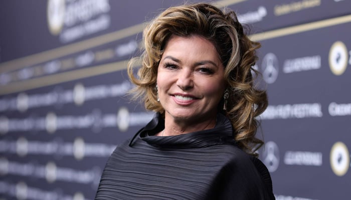 Shania Twain teases fans with upcoming music