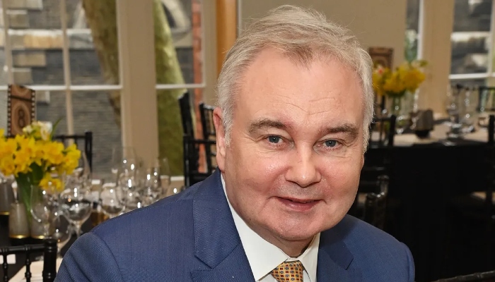 Photo: Eamonn Holmes shares health update with fans amid divorce