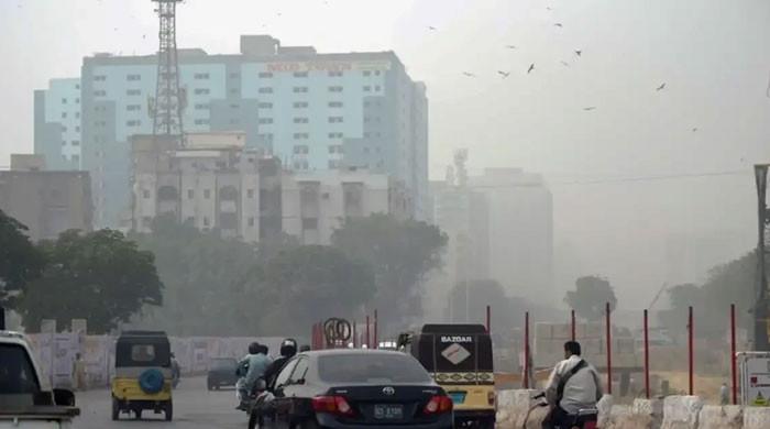 Karachi weather forecast: Strong winds today, light rain tomorrow