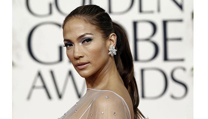 Jennifer Lopez’s romance rumors with Brett Goldstein take center stage