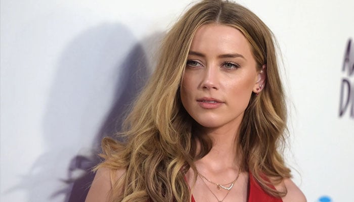 Amber Heard completes family with twin babies