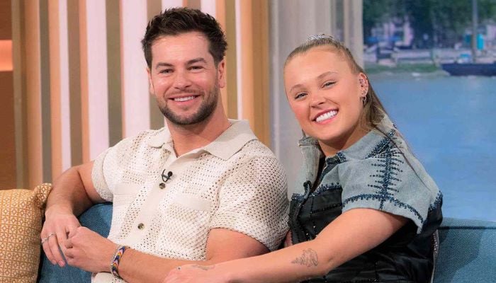 JoJo Siwa gets ready to return to the UK amid relationship rumors with Chris Hughes