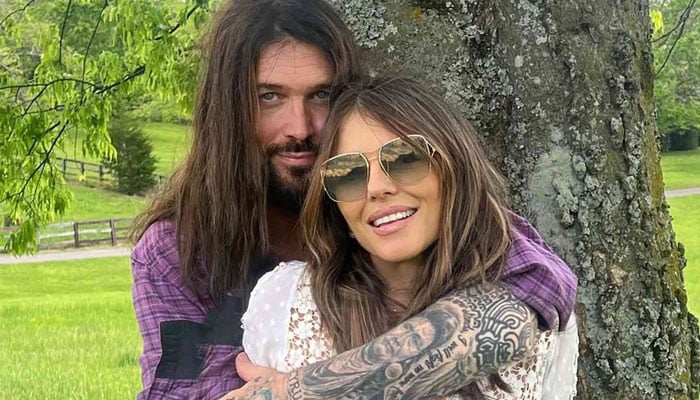 Elizabeth Hurley opens up about her bond with Billy Ray Cyrus