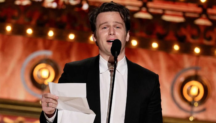Jonathan Groff opens up about coming out of the closet
