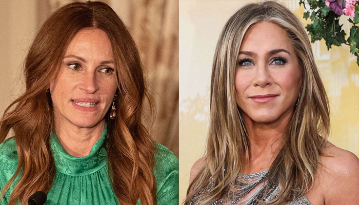 Jennifer Aniston stands by Julia Roberts  in time of grief