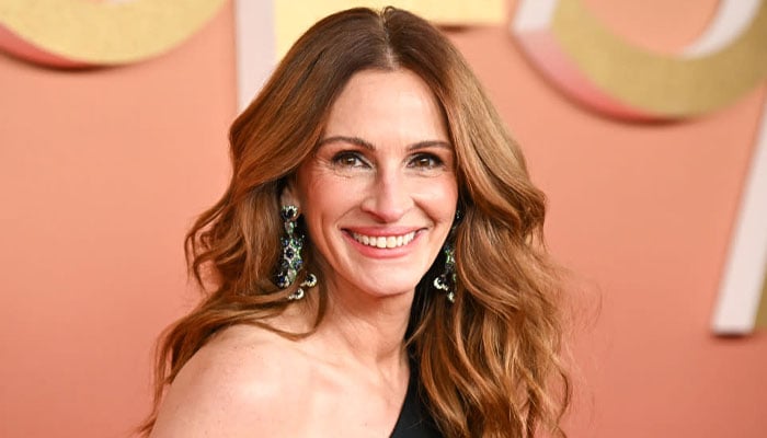 Julia Roberts dog Myrtle dies at age 19